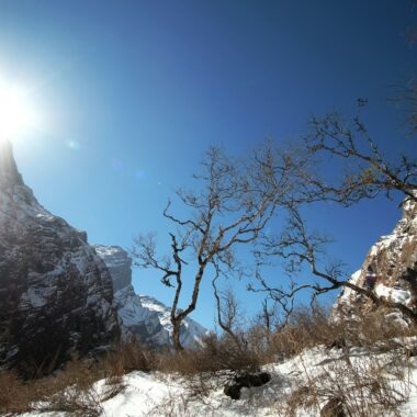 trekking-in-nepal-in-january